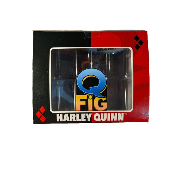 NIB Loot Crate Exclusive QMX Batman HARLEY QUINN QFIG Figure (New in Box) DC - Picture 3 of 7
